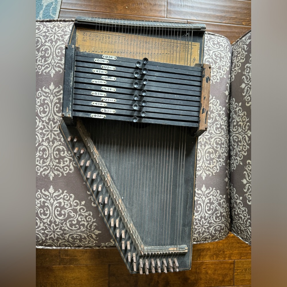 Beautiful Vintage Autoharp